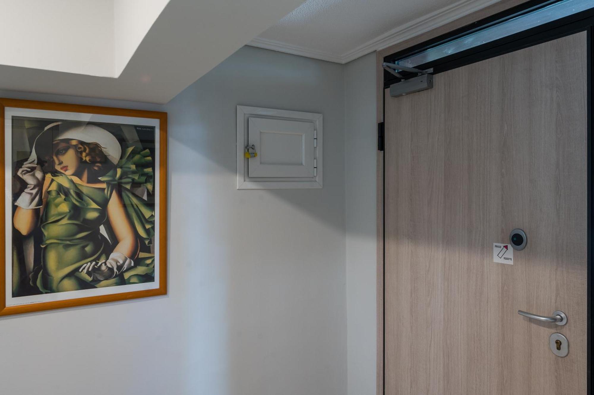 Glyfada'S Cosy Apartments Athens Exterior photo