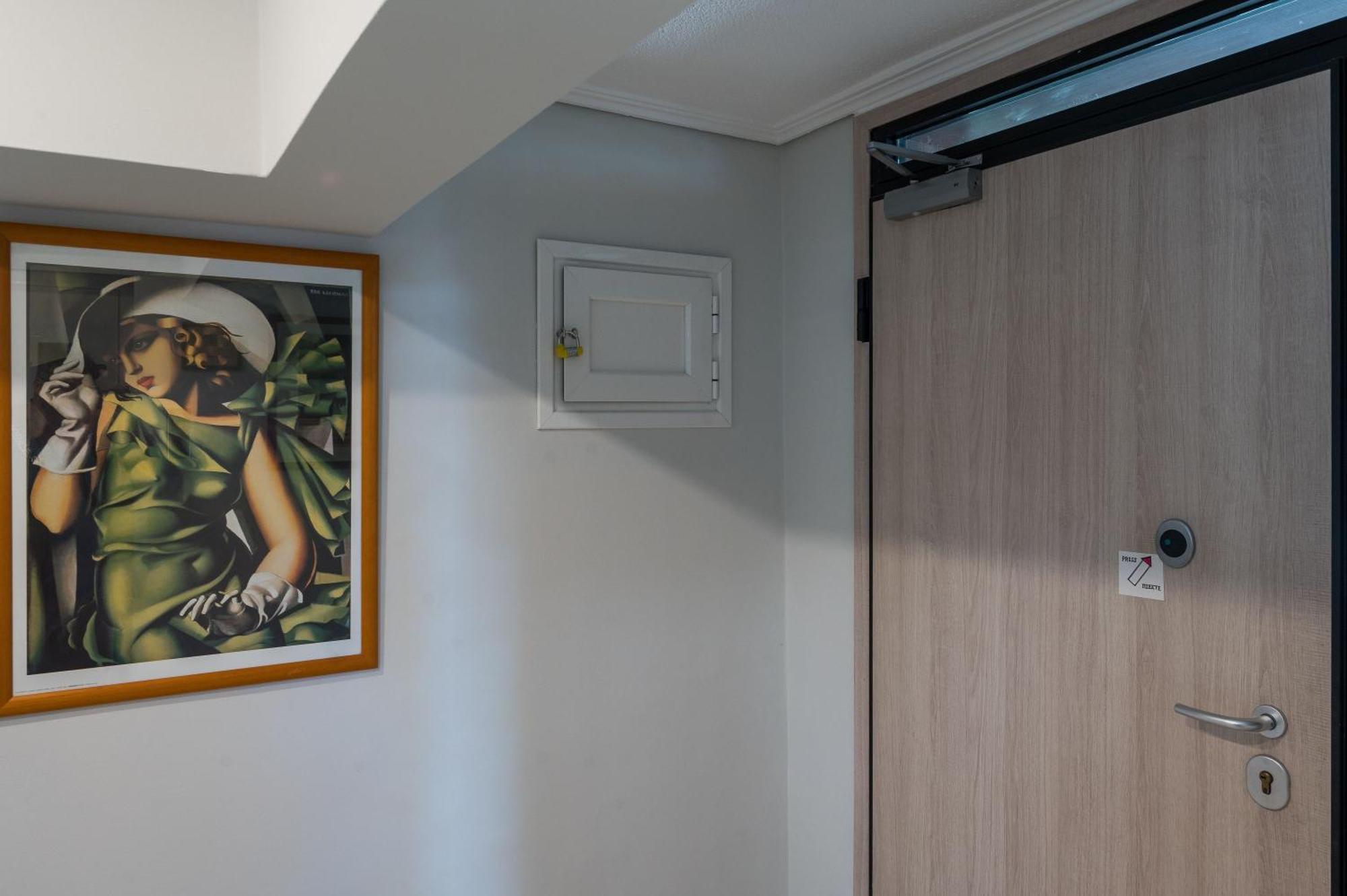 Glyfada'S Cosy Apartments Athens Exterior photo